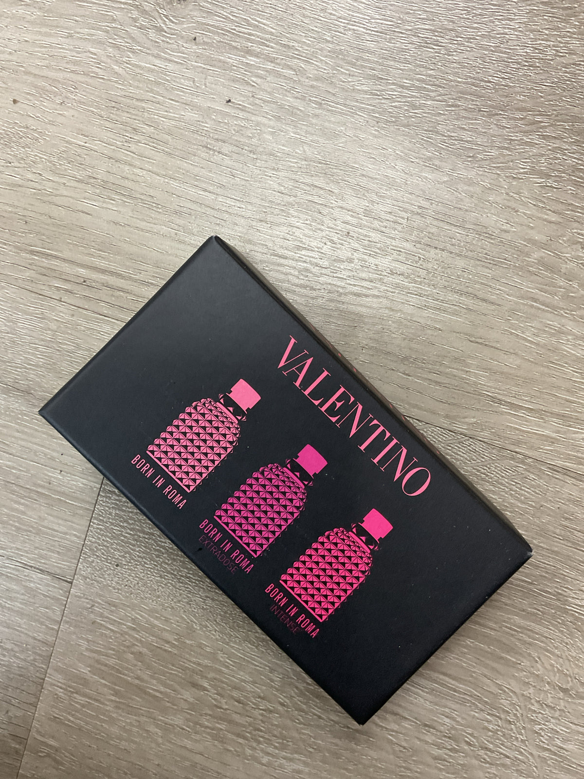 perfume mini trio fragrance set retails for $39