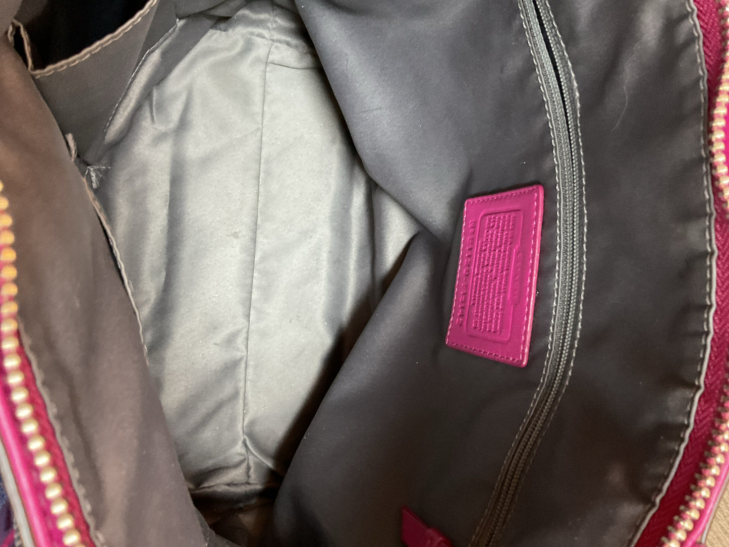 coach Purse Y2K 15142 raspberry patent shoulder bag