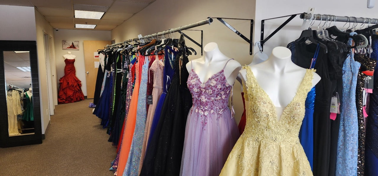 Danielle's Consignment Boutique Danielle's Consignment Boutique Danielle's Consignment Boutique Danielle's Consignment Boutique