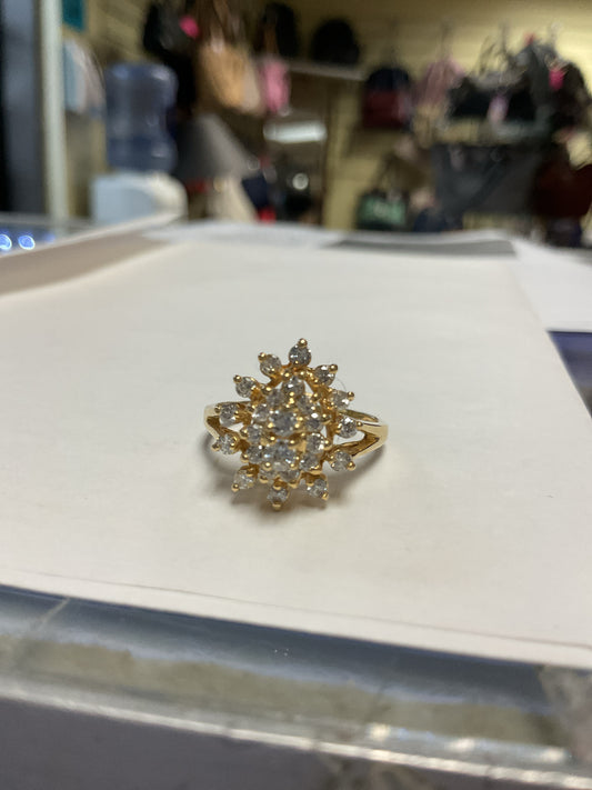 14K Ring diamond cluster 25 diamonds