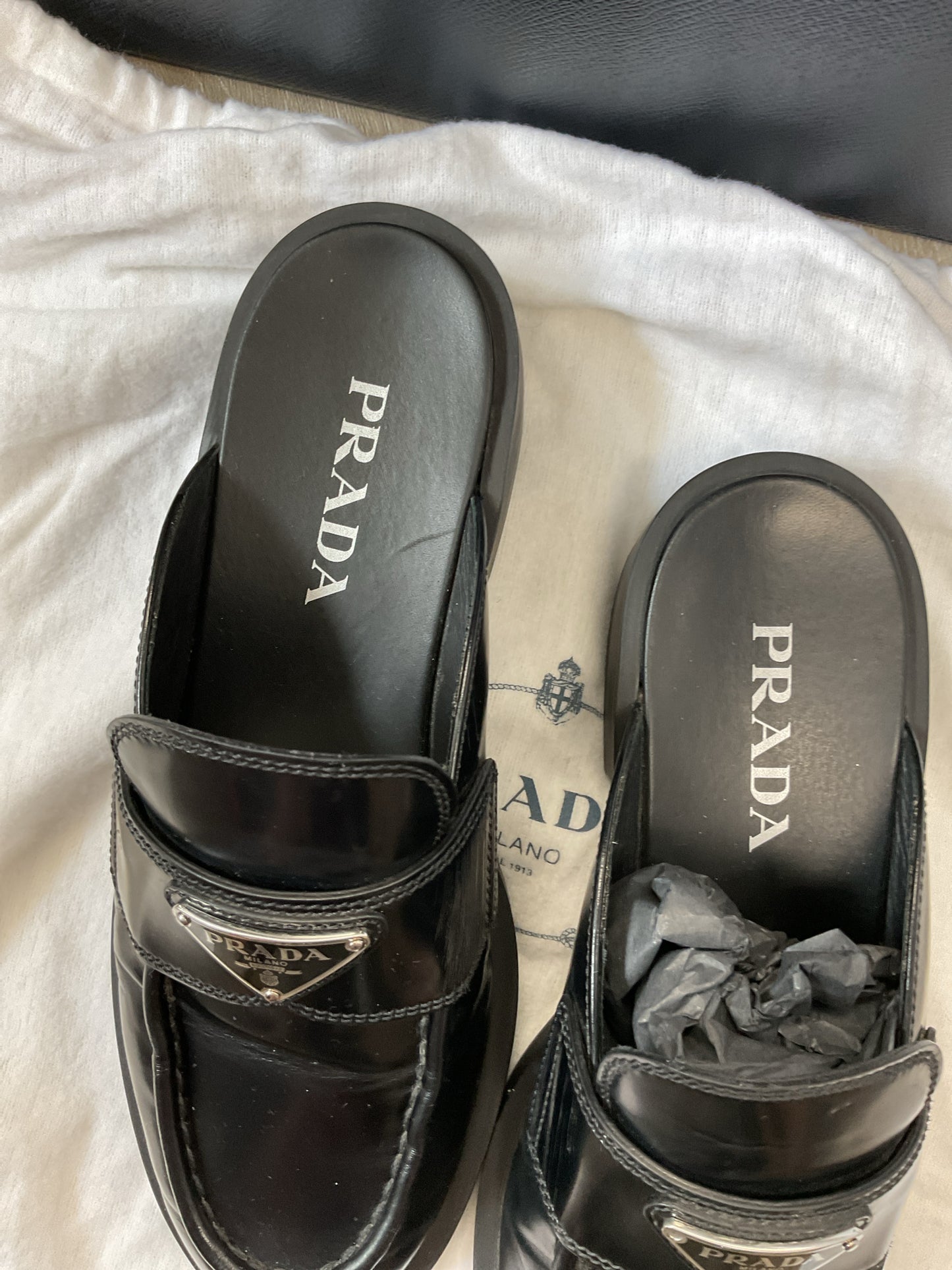 Prada 8 shoes 38.5 slide triangle mule black leather