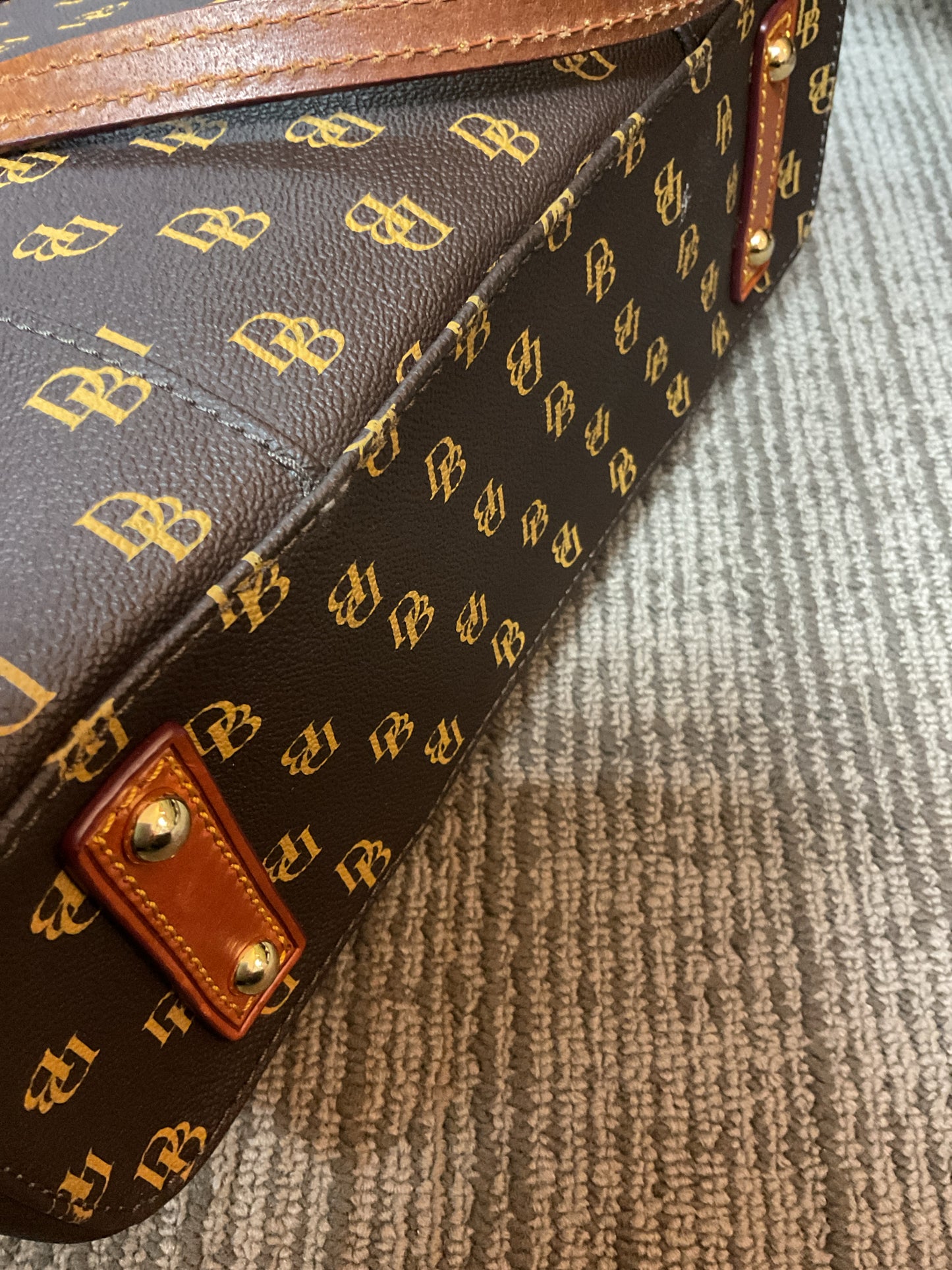 Dooney & Bourke Purse