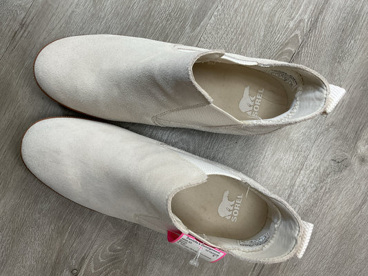 Sorel 9 Winter White Boots suede out n about slip on