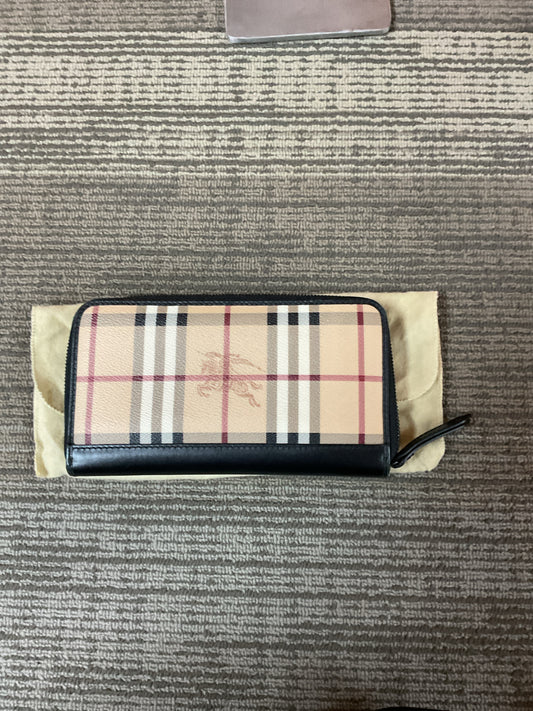 Burberry Purse Ziggy  Haymarket Italy large zip around