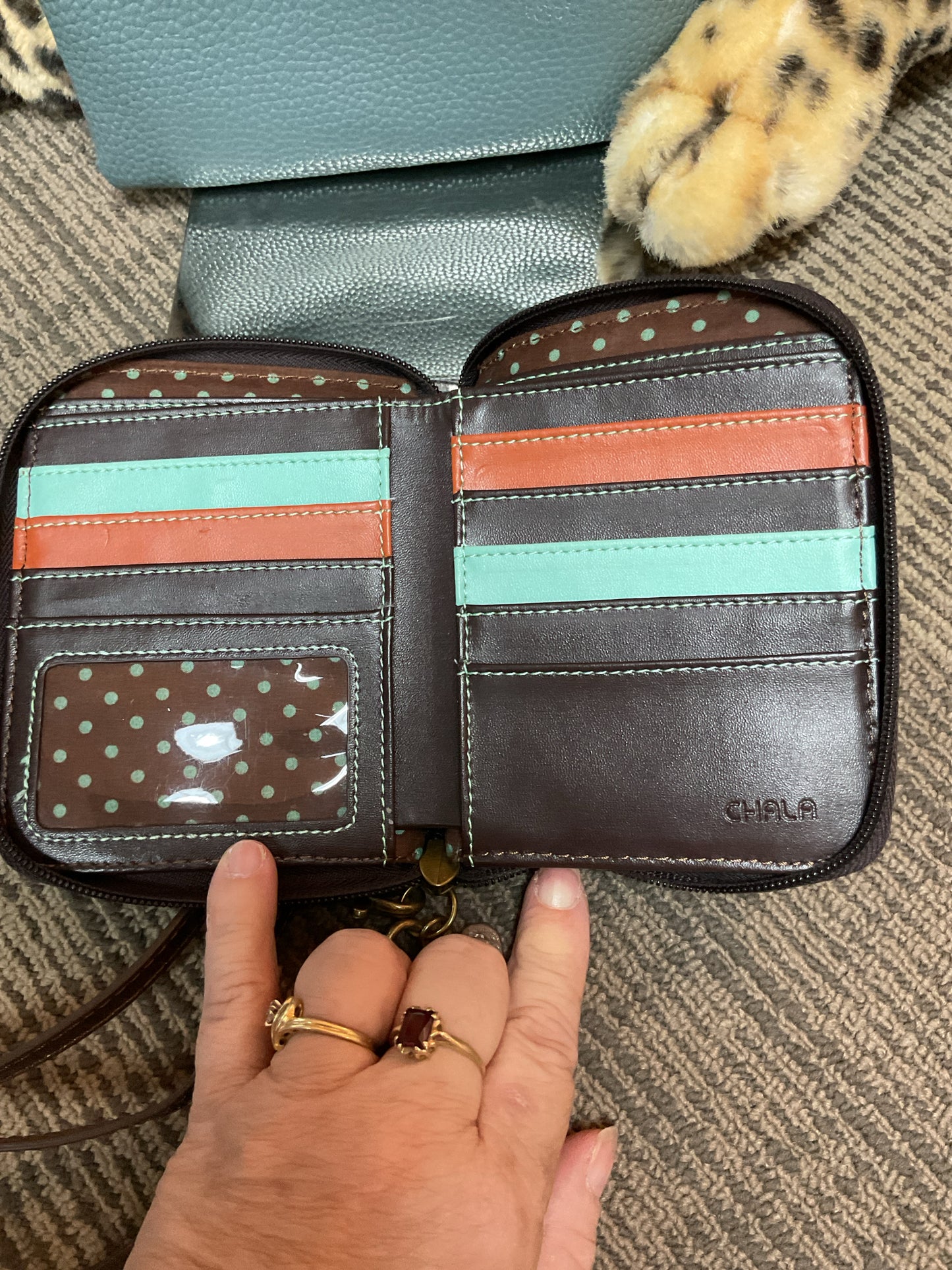 Chala Purse Husky crossbody with matching wallet