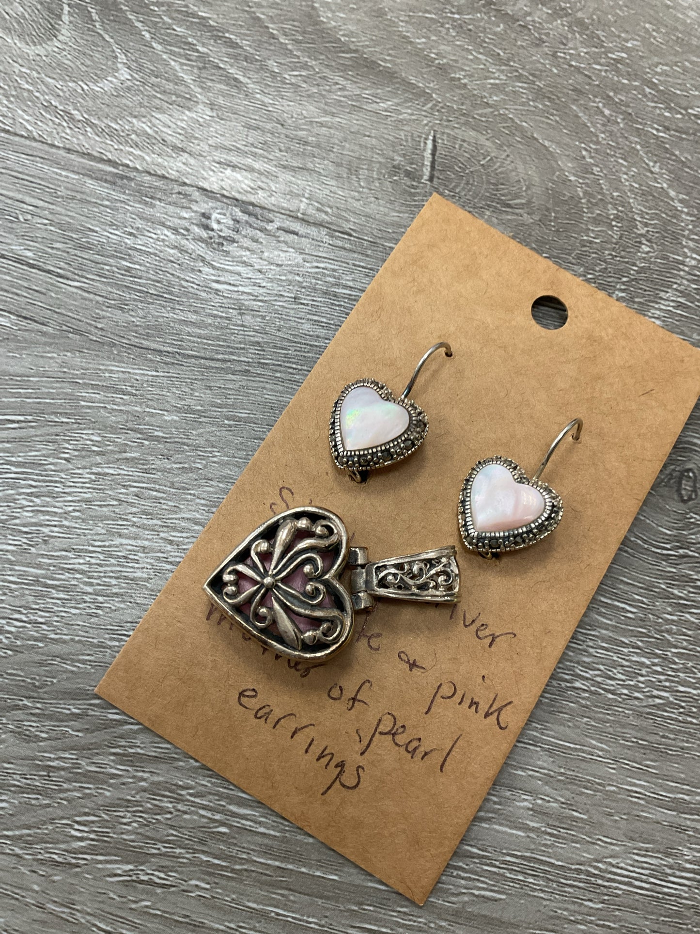 Sterling Silver Earrings pink mother of pearl set with pendant