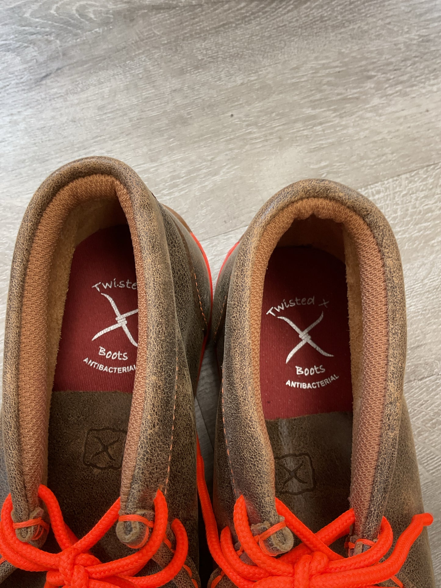 Twisted X 8.5 Brown shoes men's 5.5 but fit a women's 8.5 driving moc