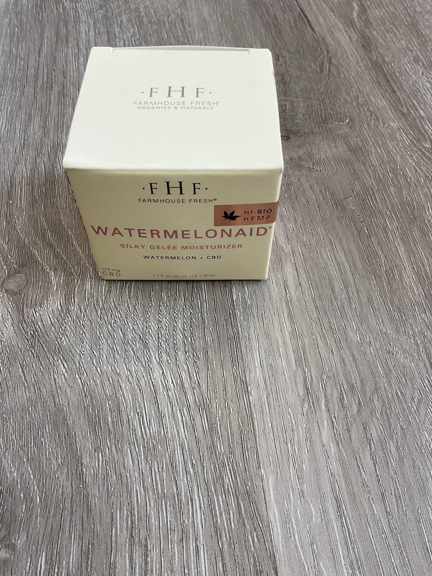 Farmhouse Watermelonaid silky gelee moisturizer
