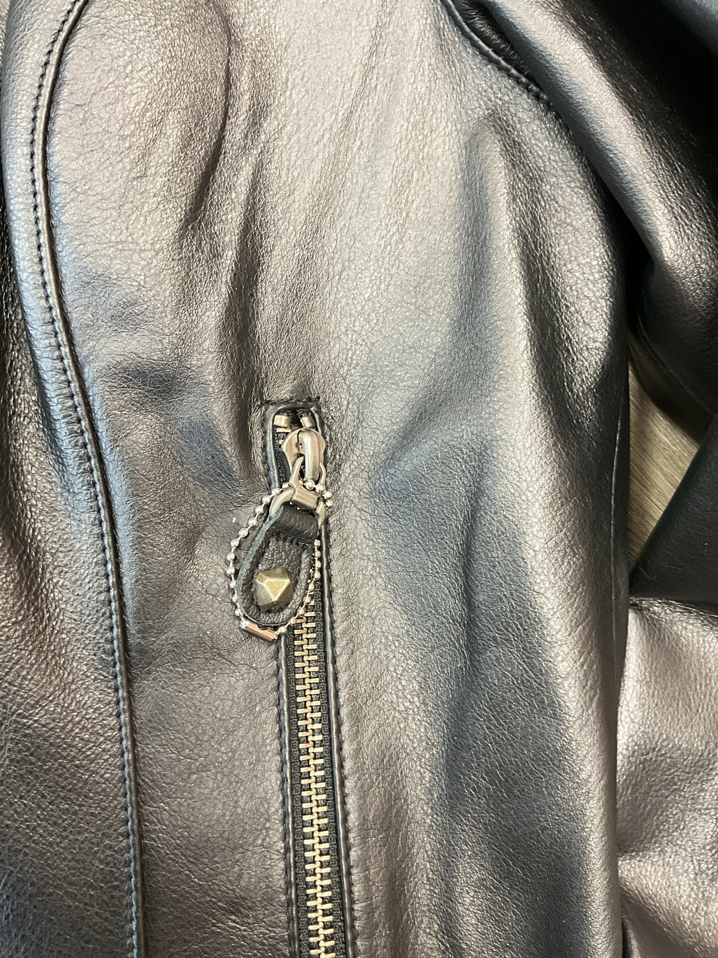Harley Davidson Size L Black jacket Like New studded Ladies gray wings