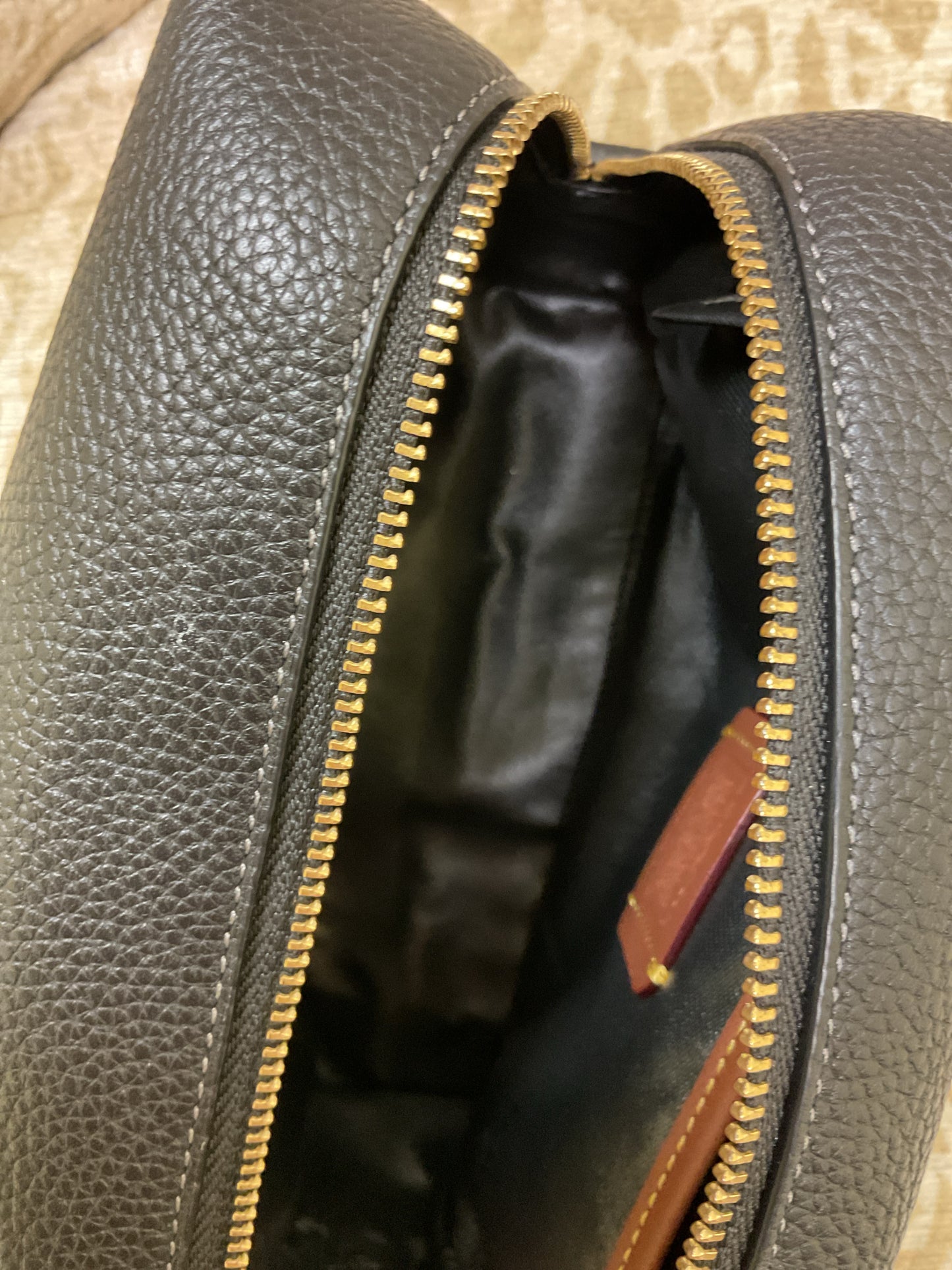 Coach Essential Cosmetic Pouch Pebble Leather CR515 Black