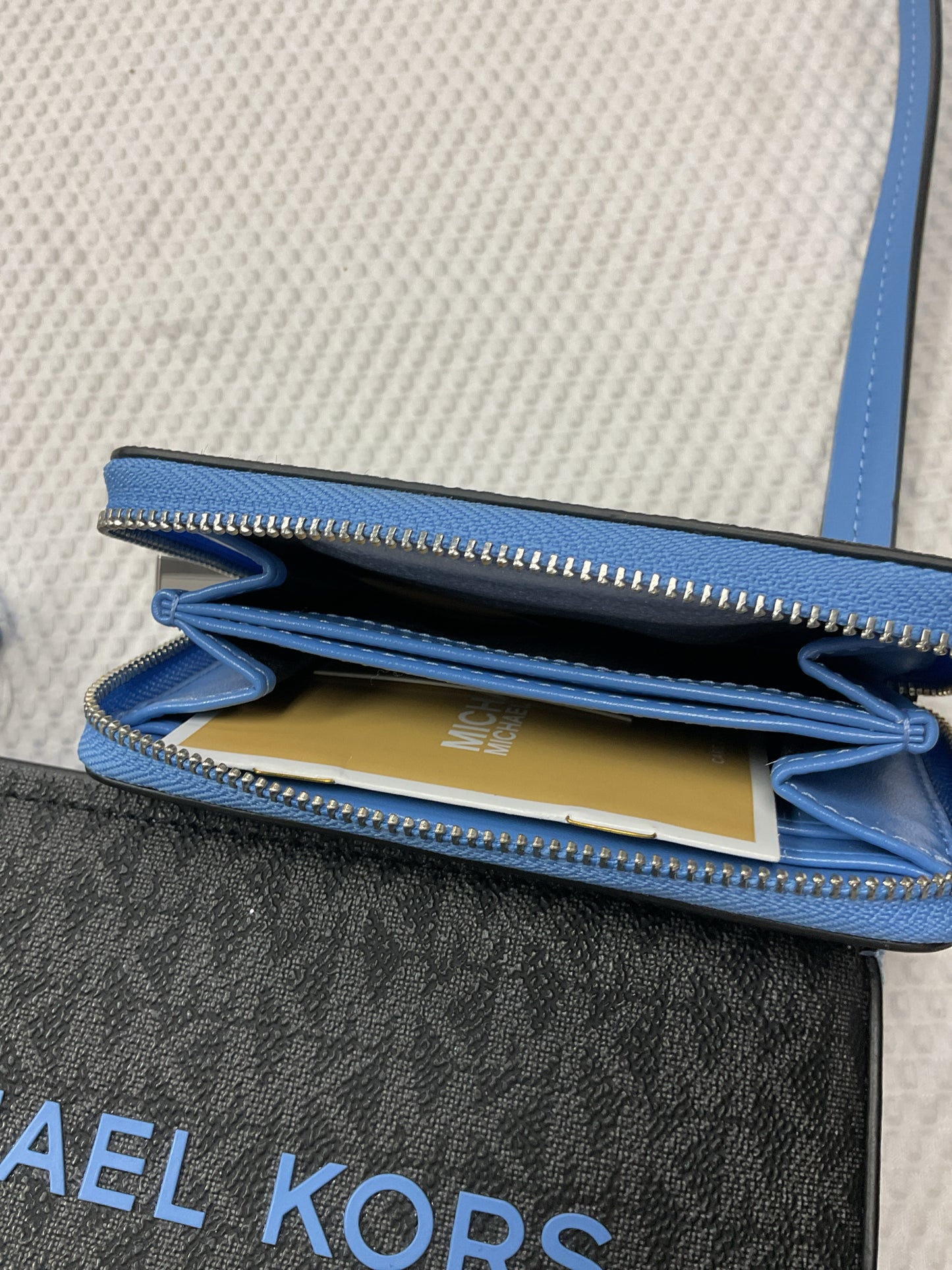 Michael Kors Purse NWT Bryant with matching wallet