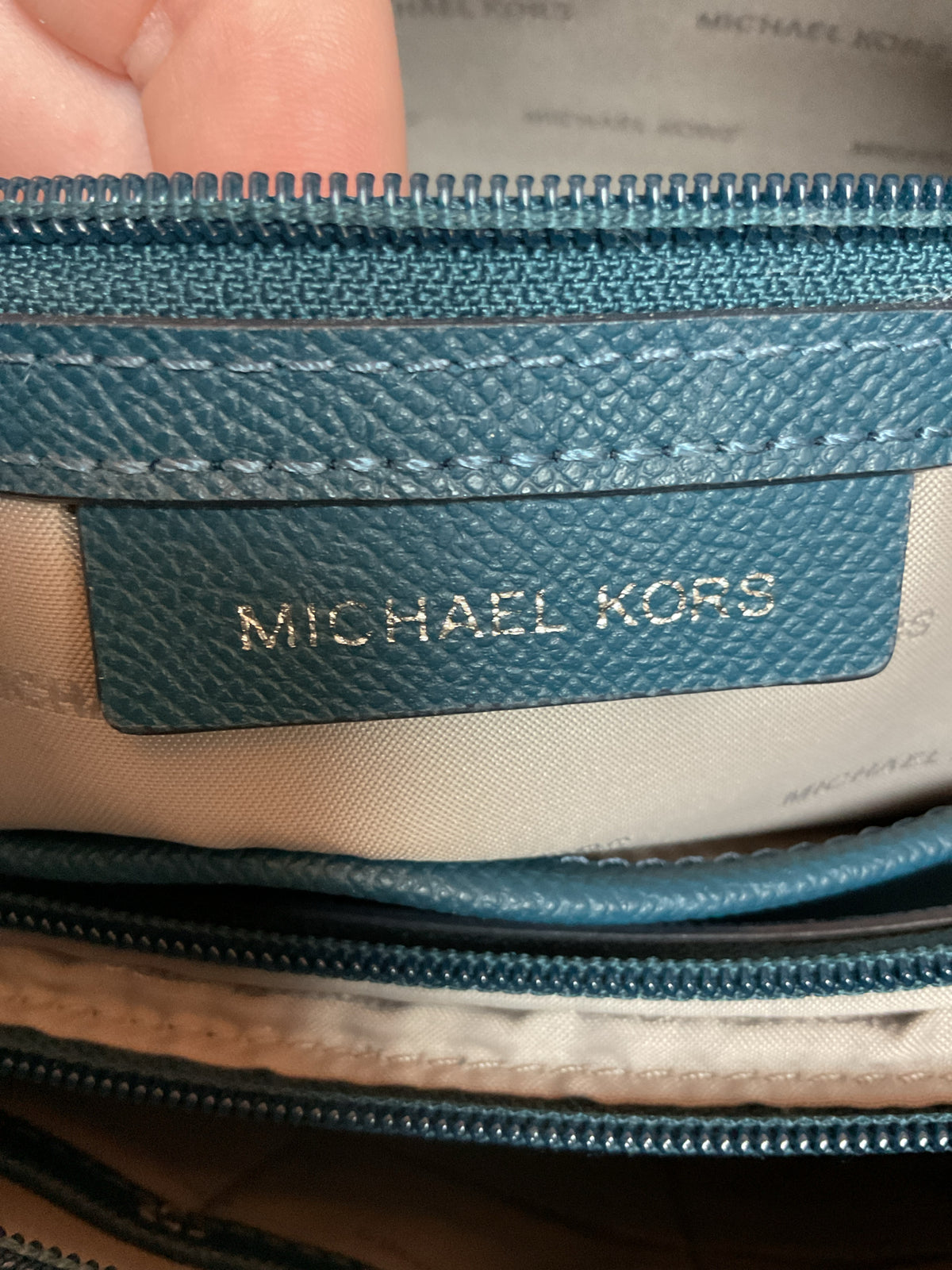Michael Kors Purse large Charlotte shoulder bag with padded ipad area