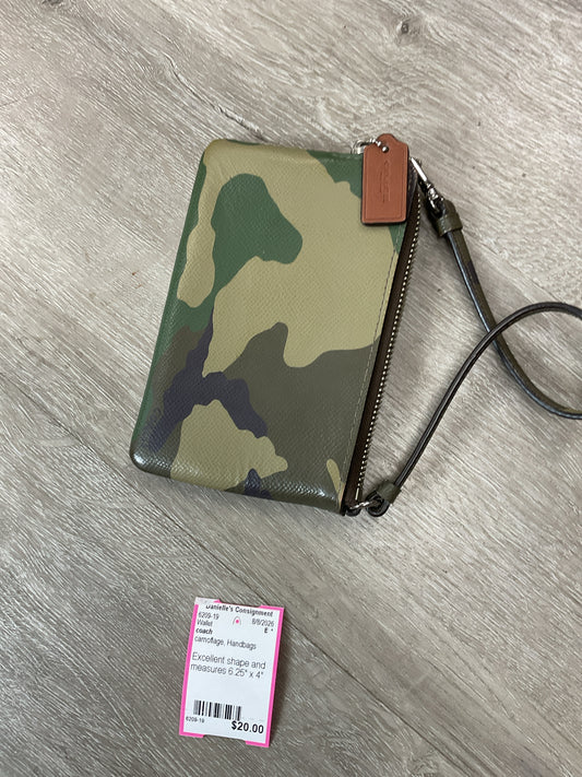 coach Wallet camo wristlet cmoflage with hangtag