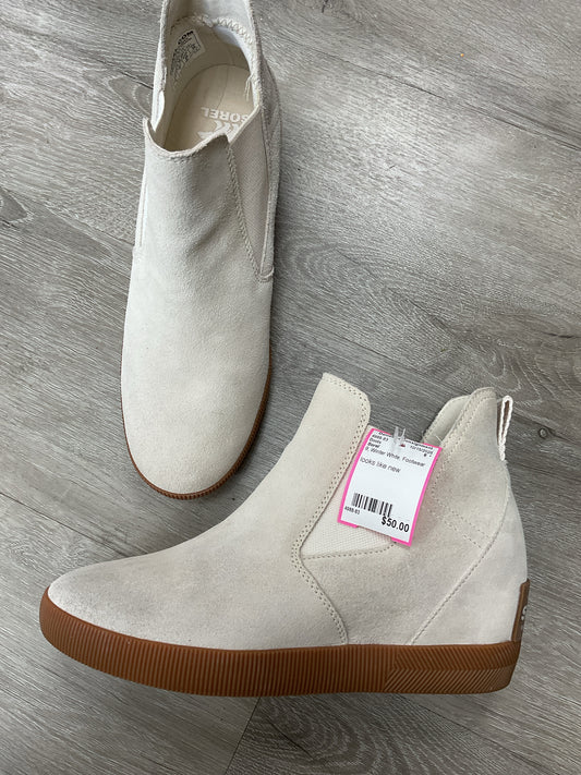 Sorel 9 Winter White Boots suede out n about slip on