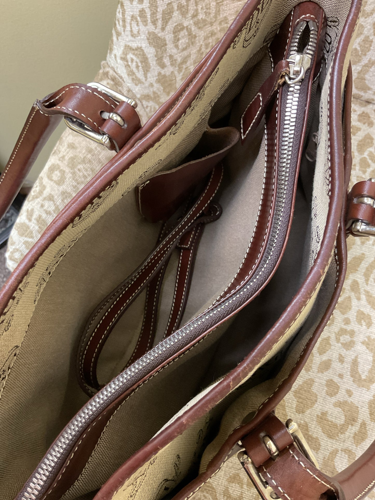 Dooney & Bourke Purse
