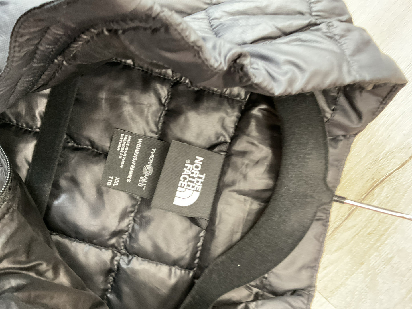 The North Face Size XXL Black jacket zip light quilted