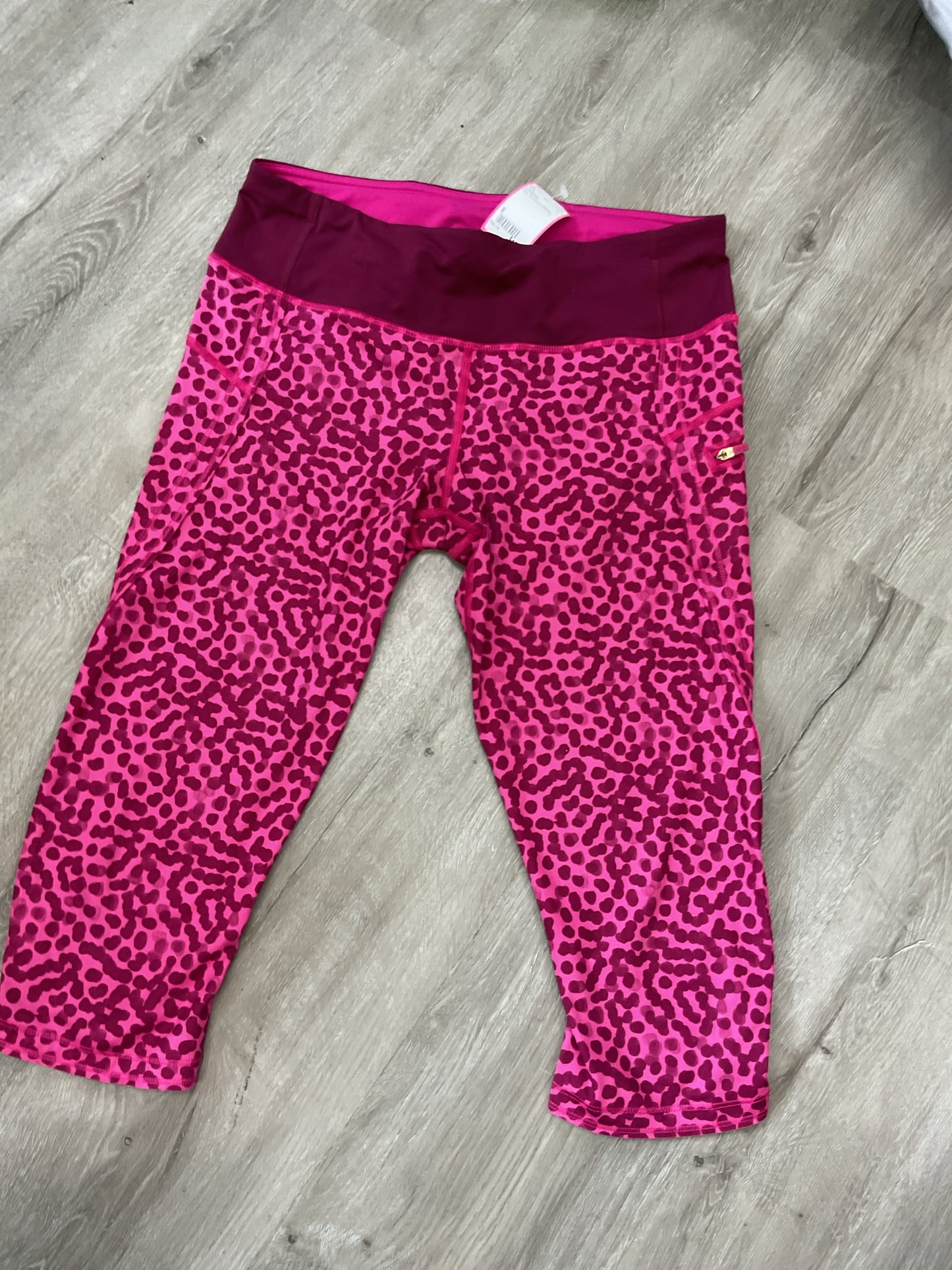 Lululemon Size 8 Pink Pants Run Speed Capri pink leopard