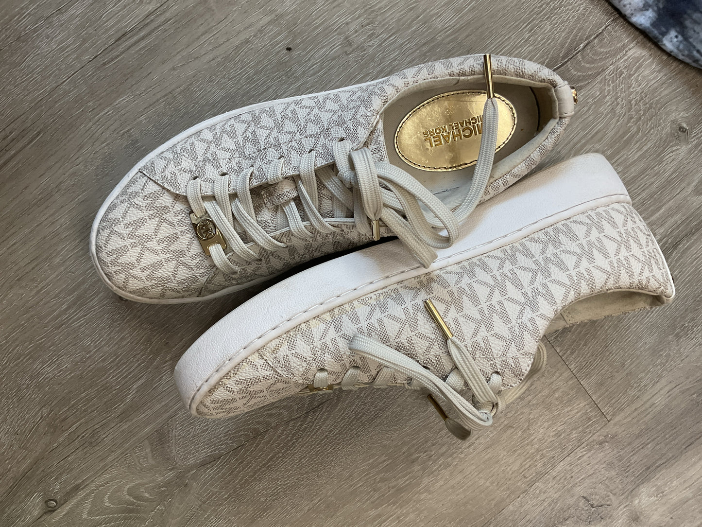 Michael Kors 7.5 Vanilla shoes MK sneaker3s with gold