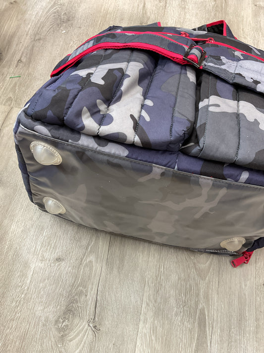 LUG Purse large travel bag wtih crossbody strap camo blue and red