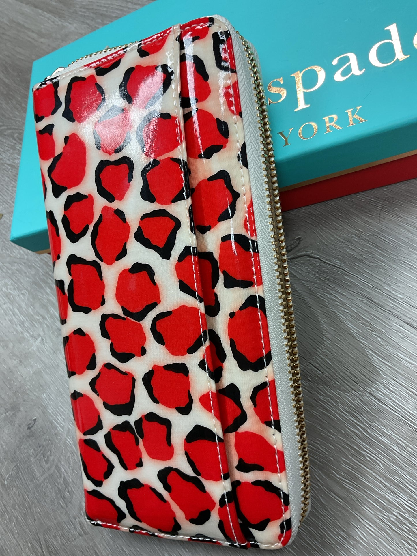 Kate Spade Wallet Ne4w Lacey leopard orange black and white patent in box