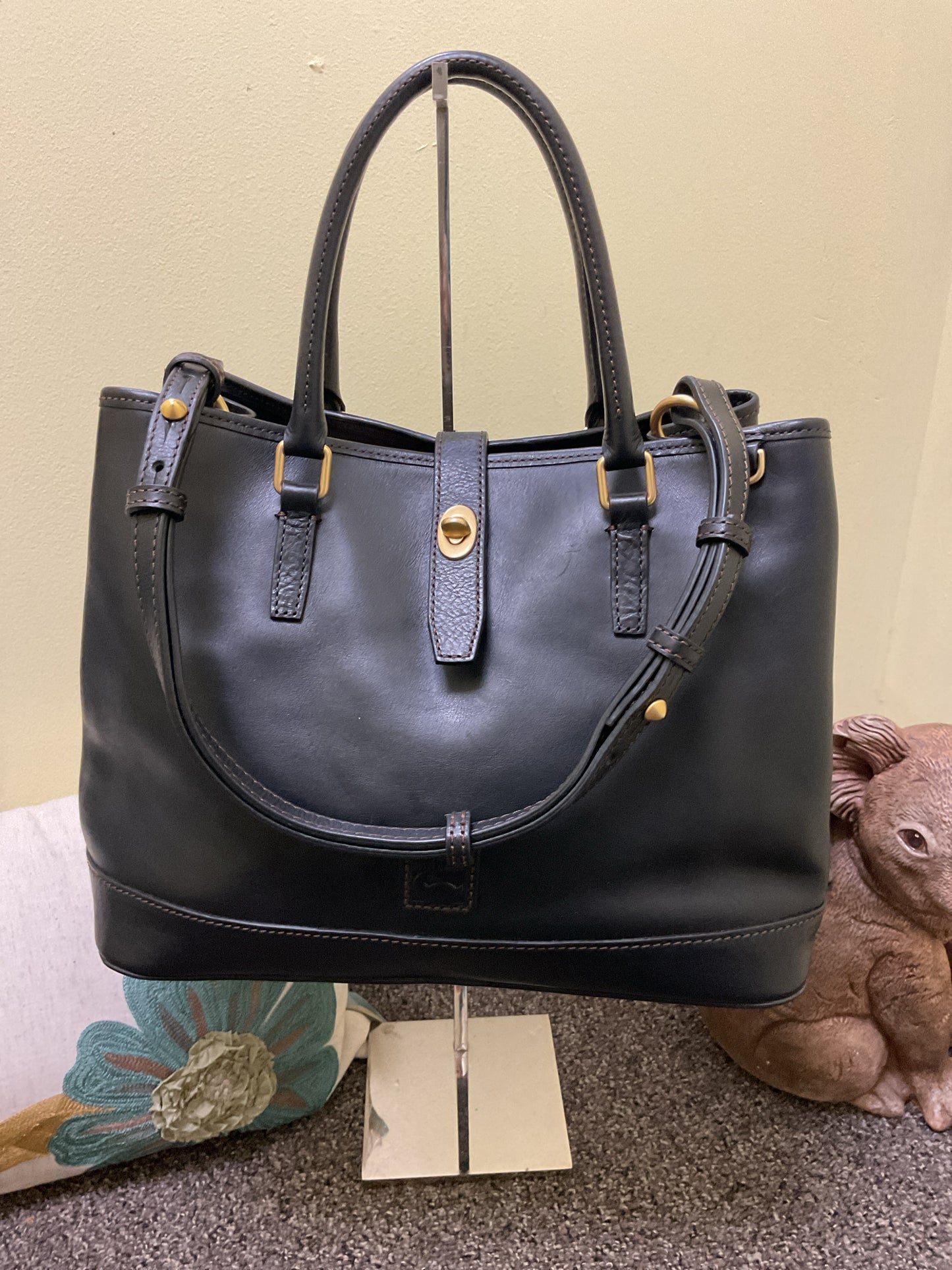 Dooney & Bourke Purse