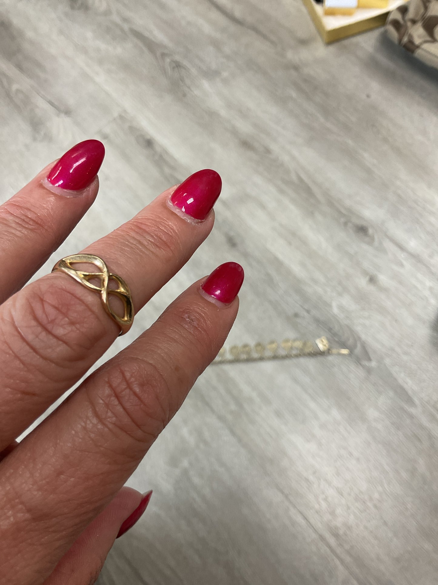 14K Ring infinity design size 8