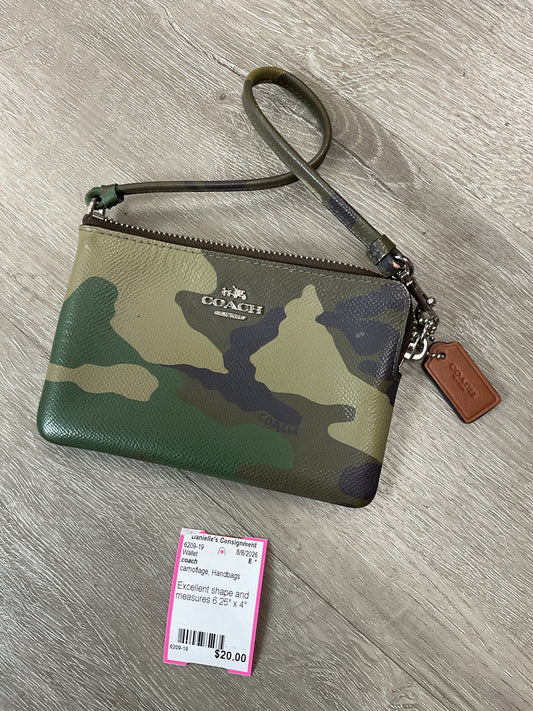coach Wallet camo wristlet cmoflage with hangtag