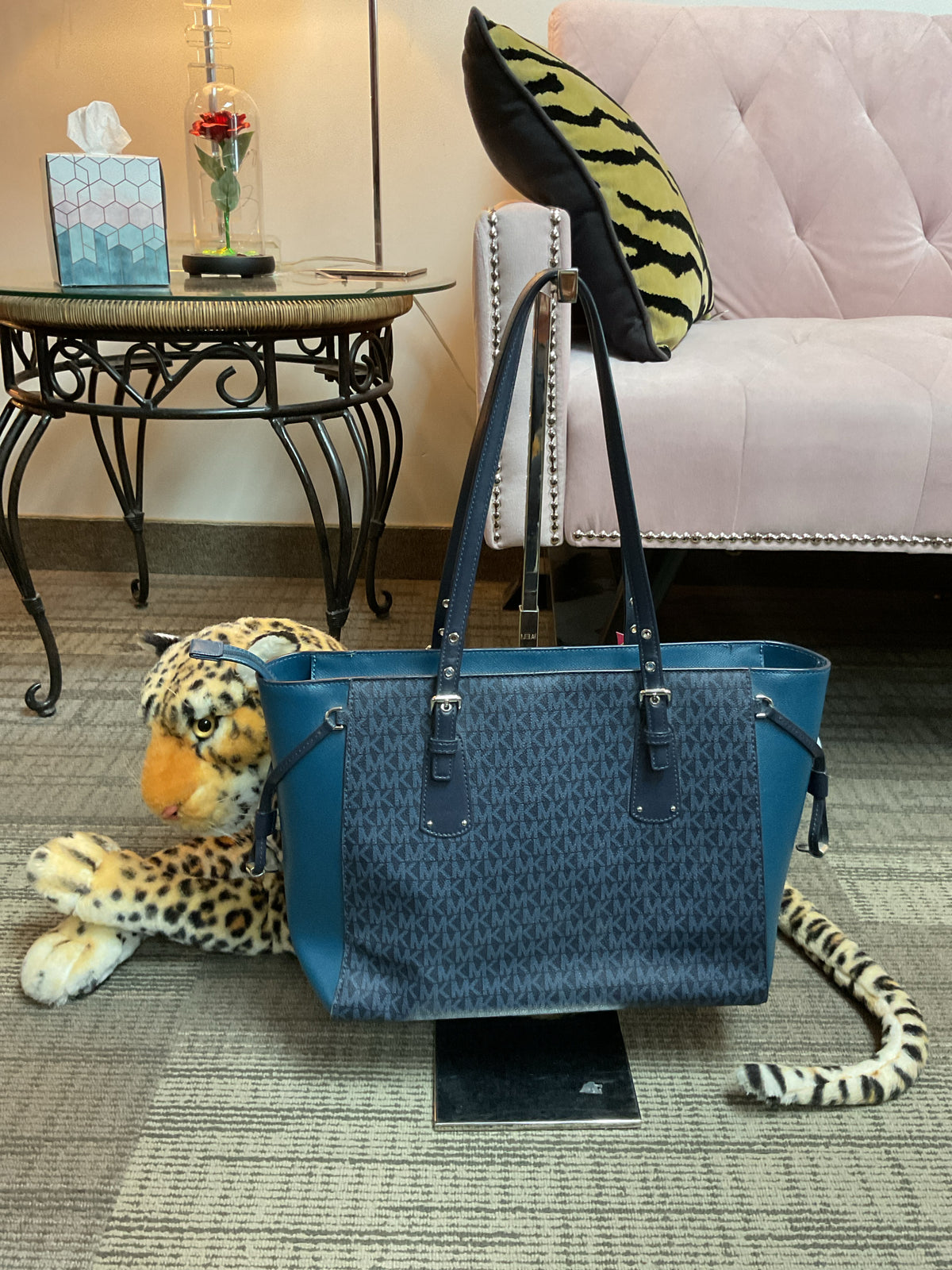 Michael Kors Purse large Charlotte shoulder bag with padded ipad area