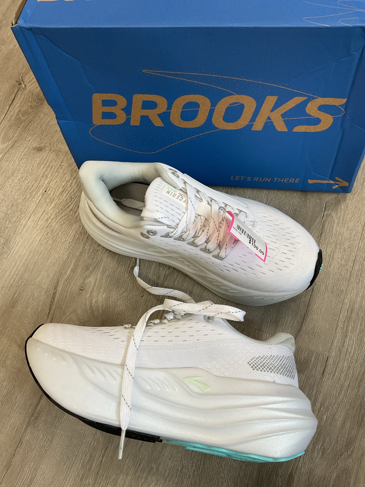 BROOKS 6.5 White shoes Glycerin Max run & walk neutral