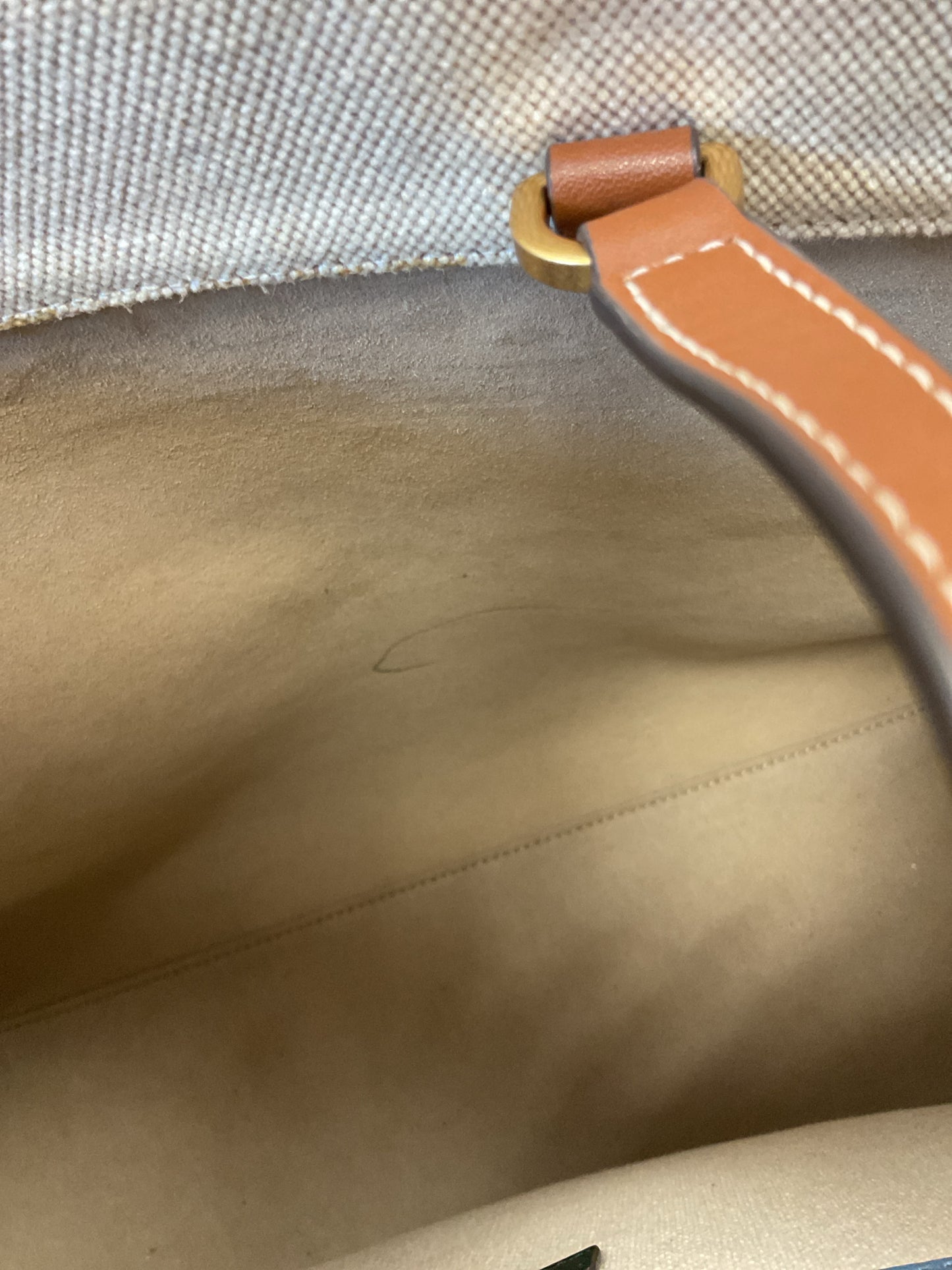 Tory Burch Purse Blake Jumbo Tote bag defect on strap