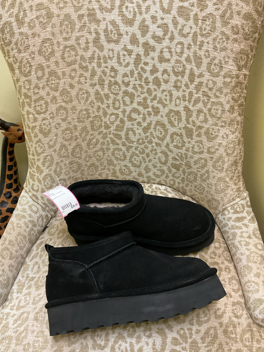 Bear Paw 9.5 Black shoes suede NEW with fleece