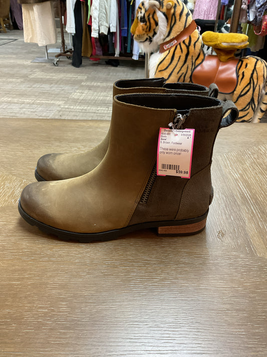 Sorel 9 Brown Boots worn once leather ladies