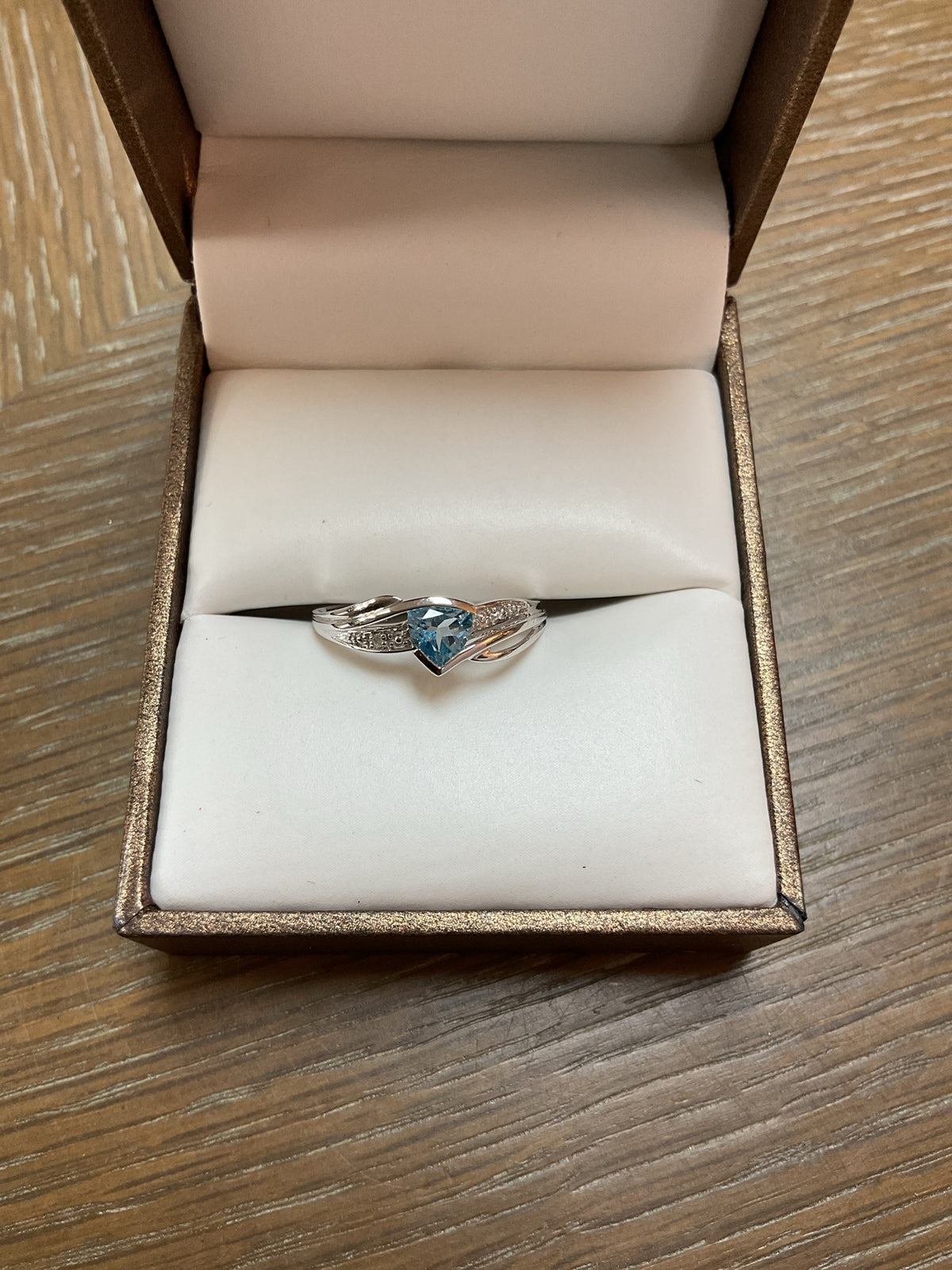 10K Ring new size 9 white gold with blue topaz