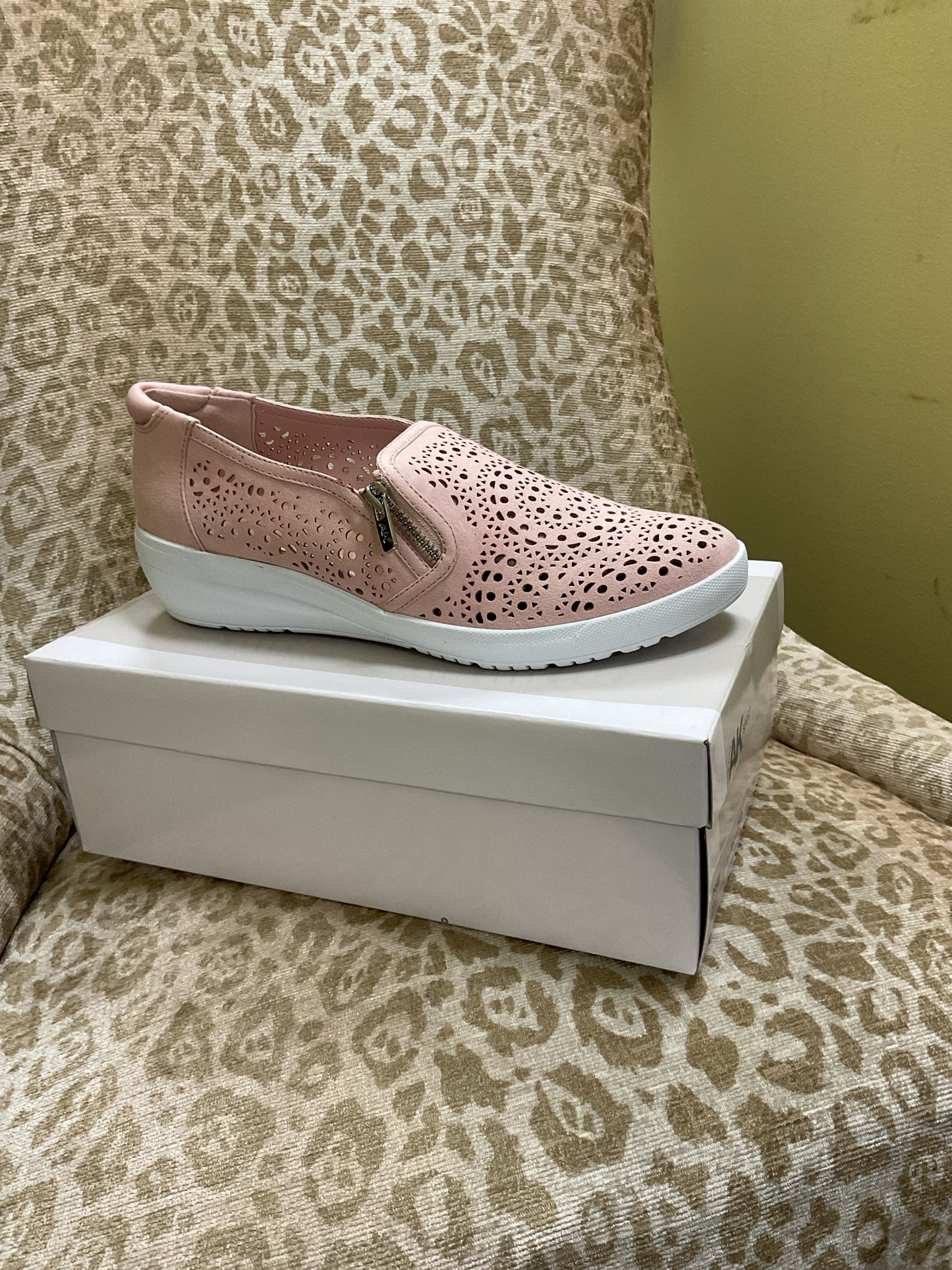 Anne Klein 9.5 Pink shoes