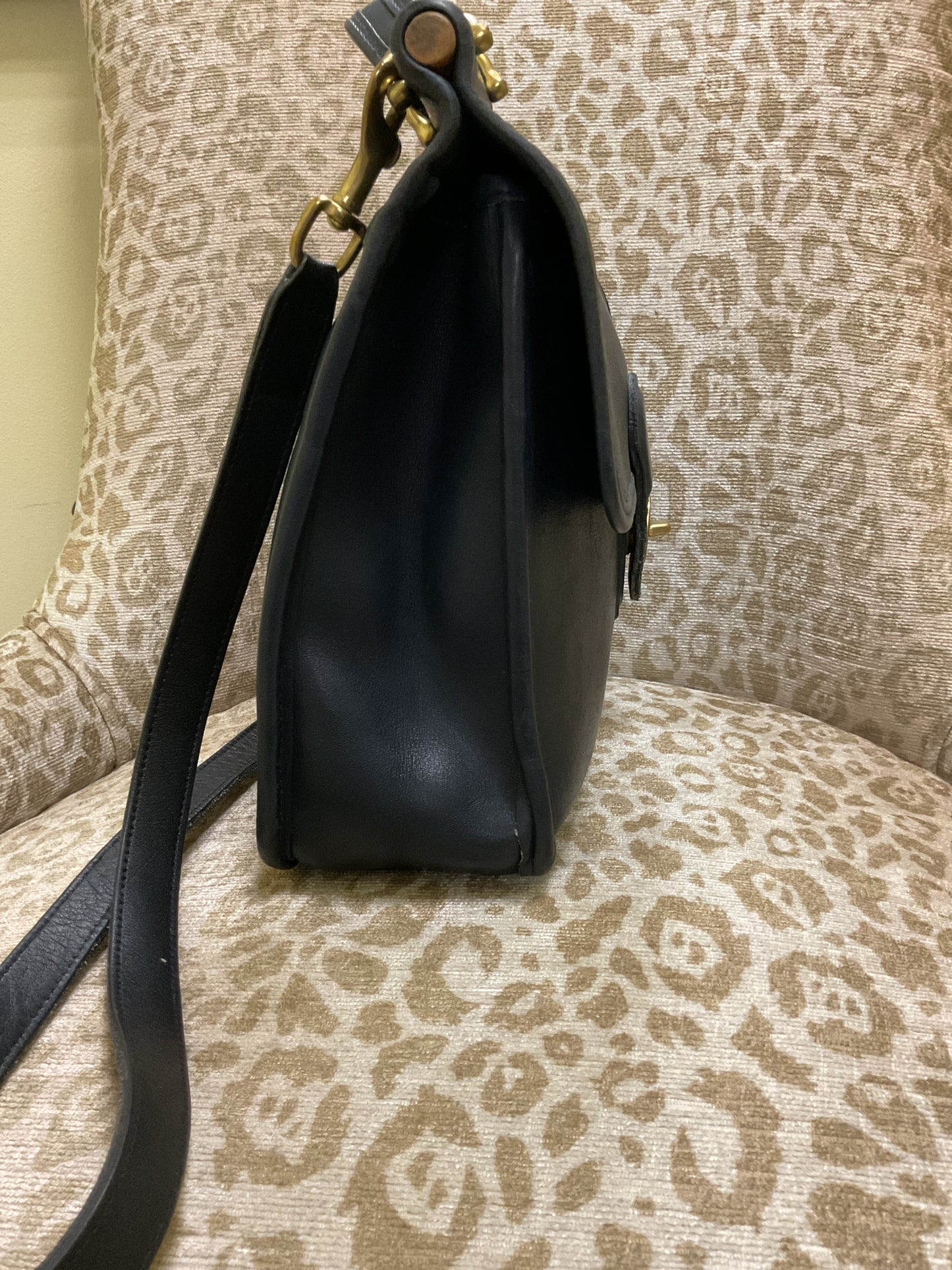coach Purse vintage flap navy leather crossbody