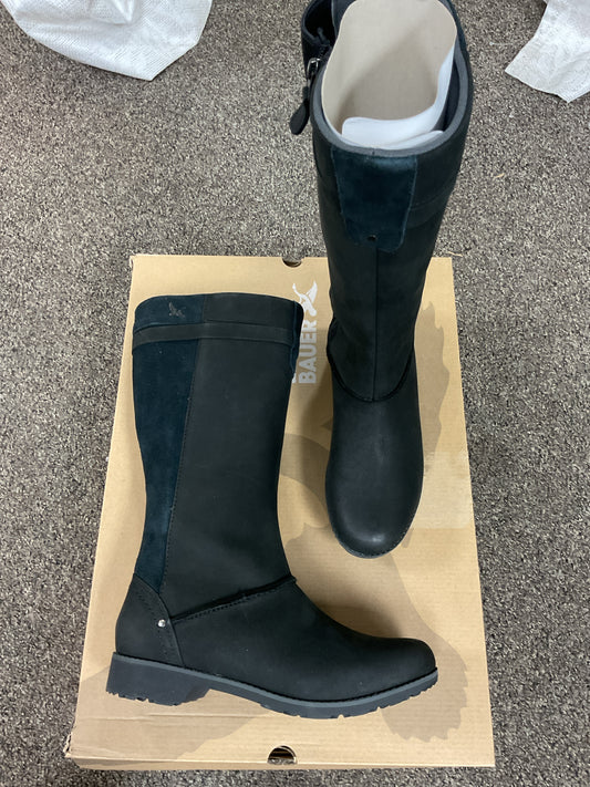 Eddie Bauer 8.5 Black Boots