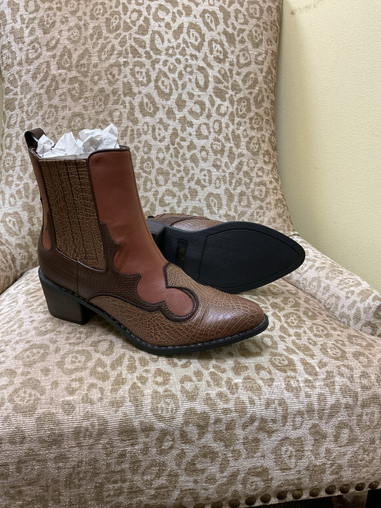 Coconut 6 Brown Boots western new in box
