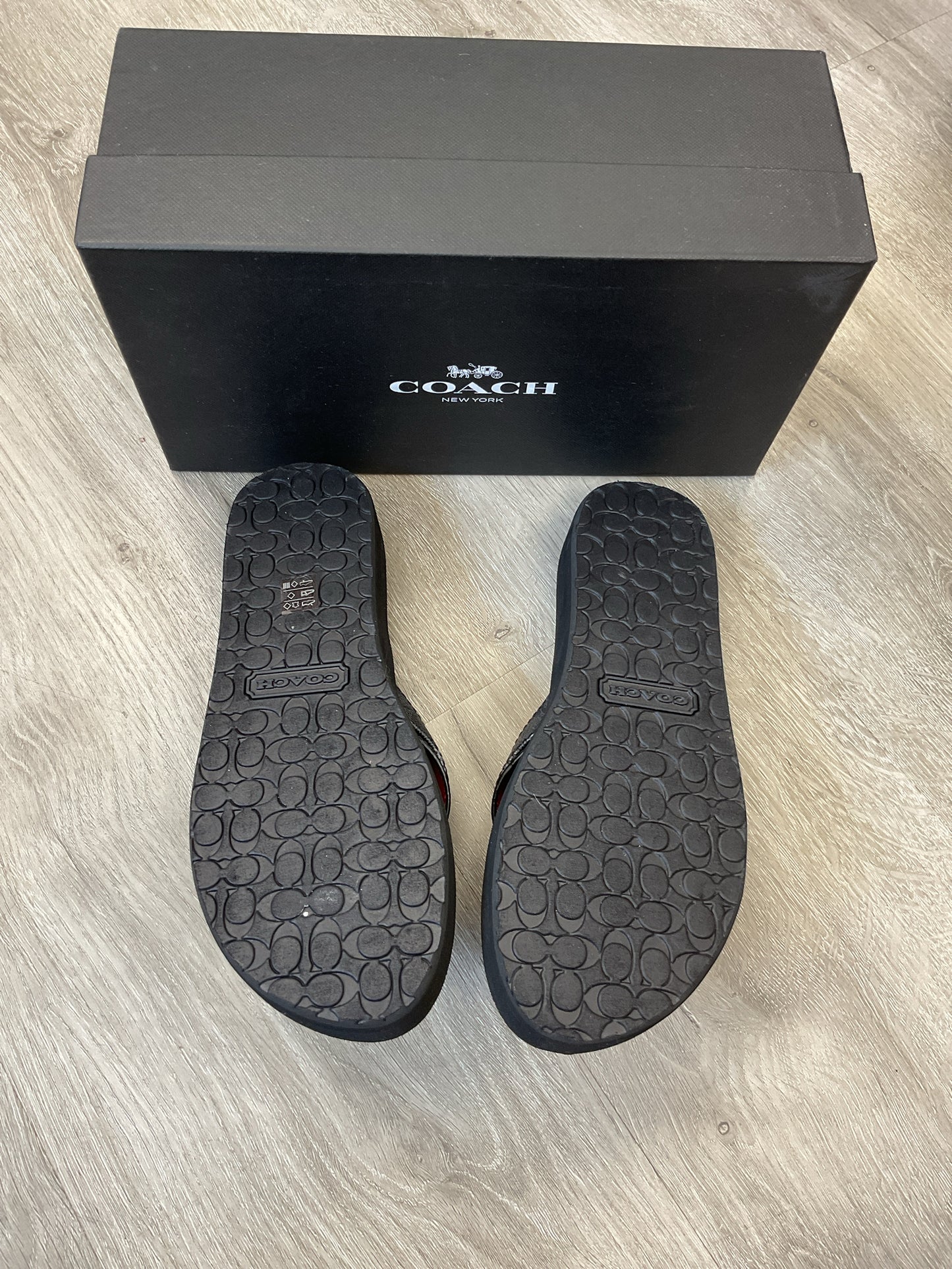 coach 7 Black Sandals Judy signiture thong comfy!