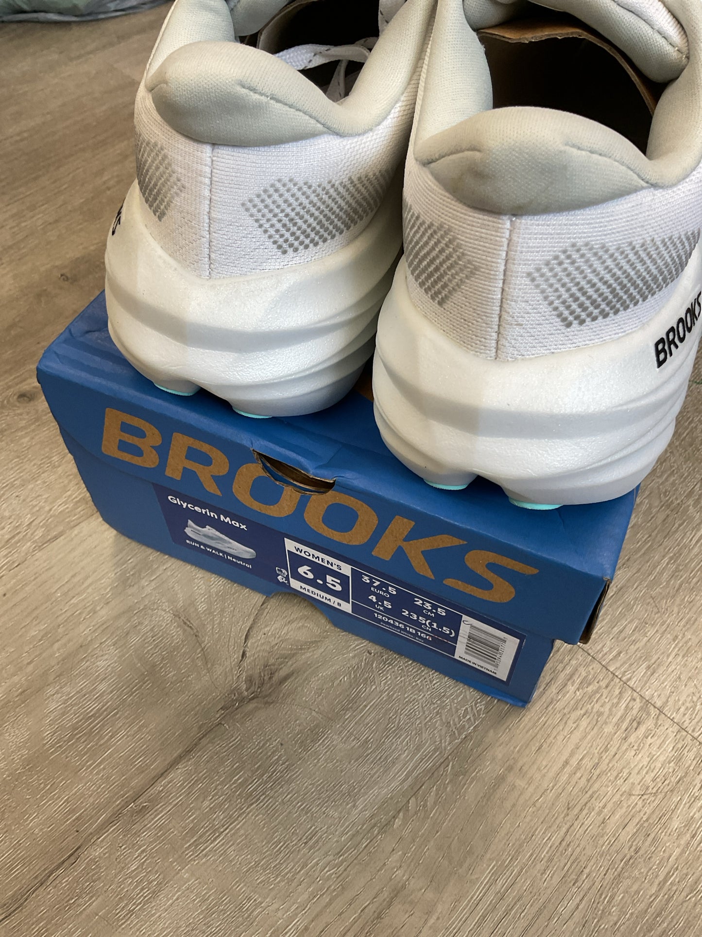 BROOKS 6.5 White shoes Glycerin Max run & walk neutral