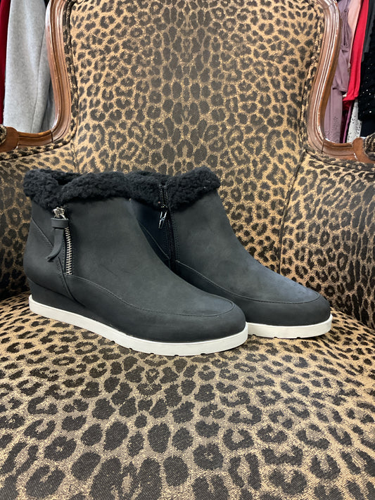 Style & Company 6.5 Black Boots
