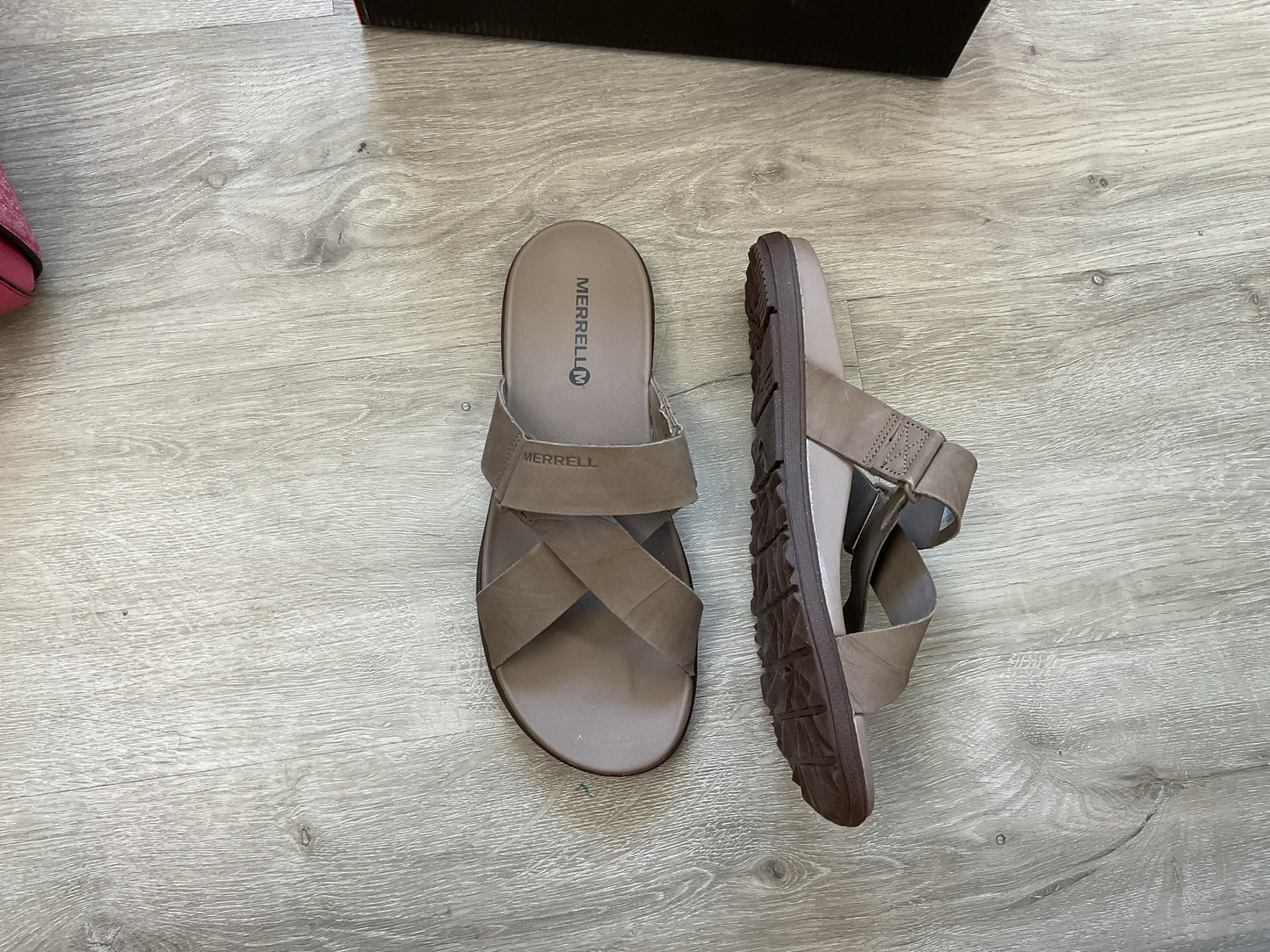 Merrell 9 Taupe Sandals Sunvue slides in box