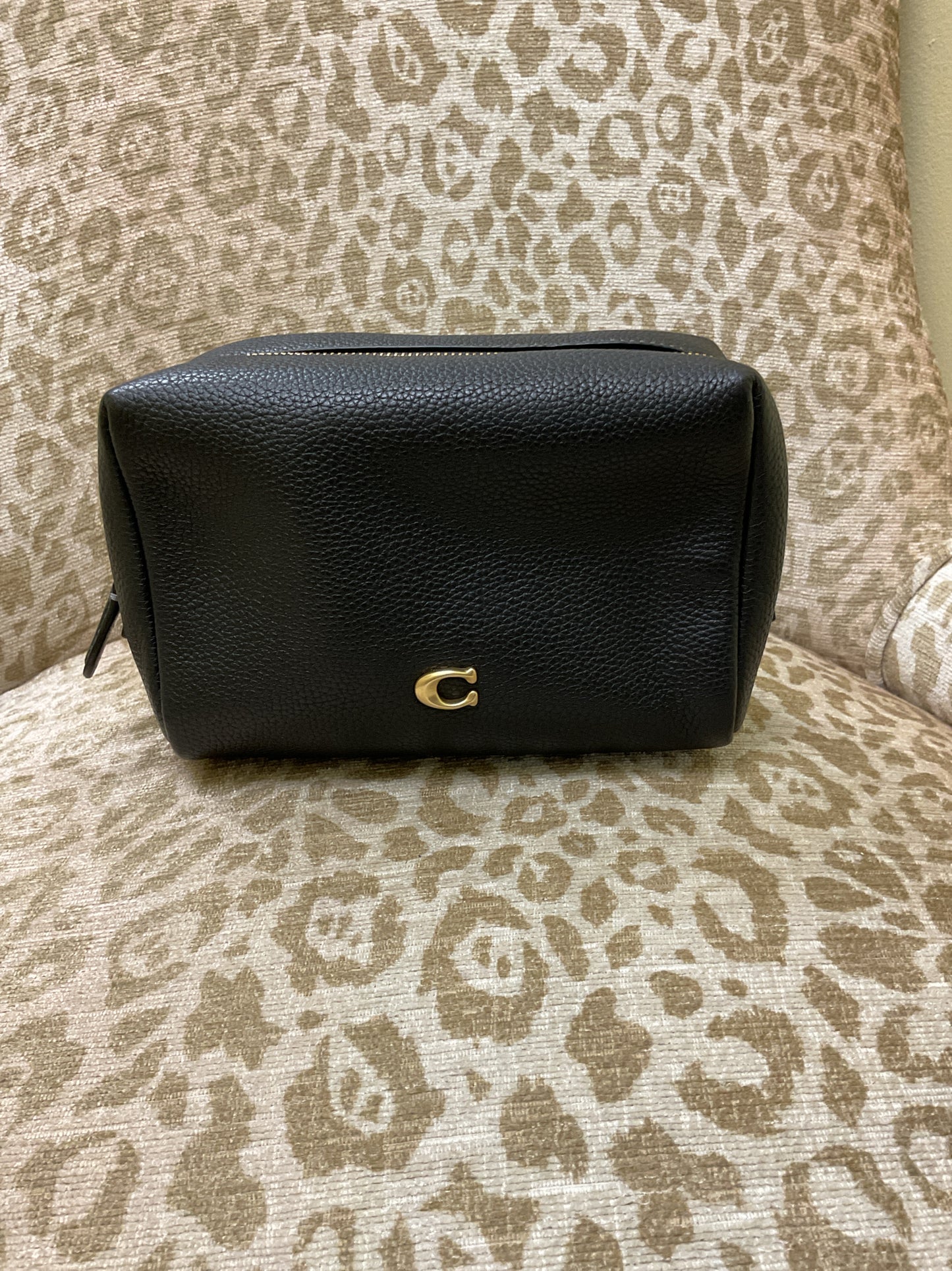 Coach Essential Cosmetic Pouch Pebble Leather CR515 Black