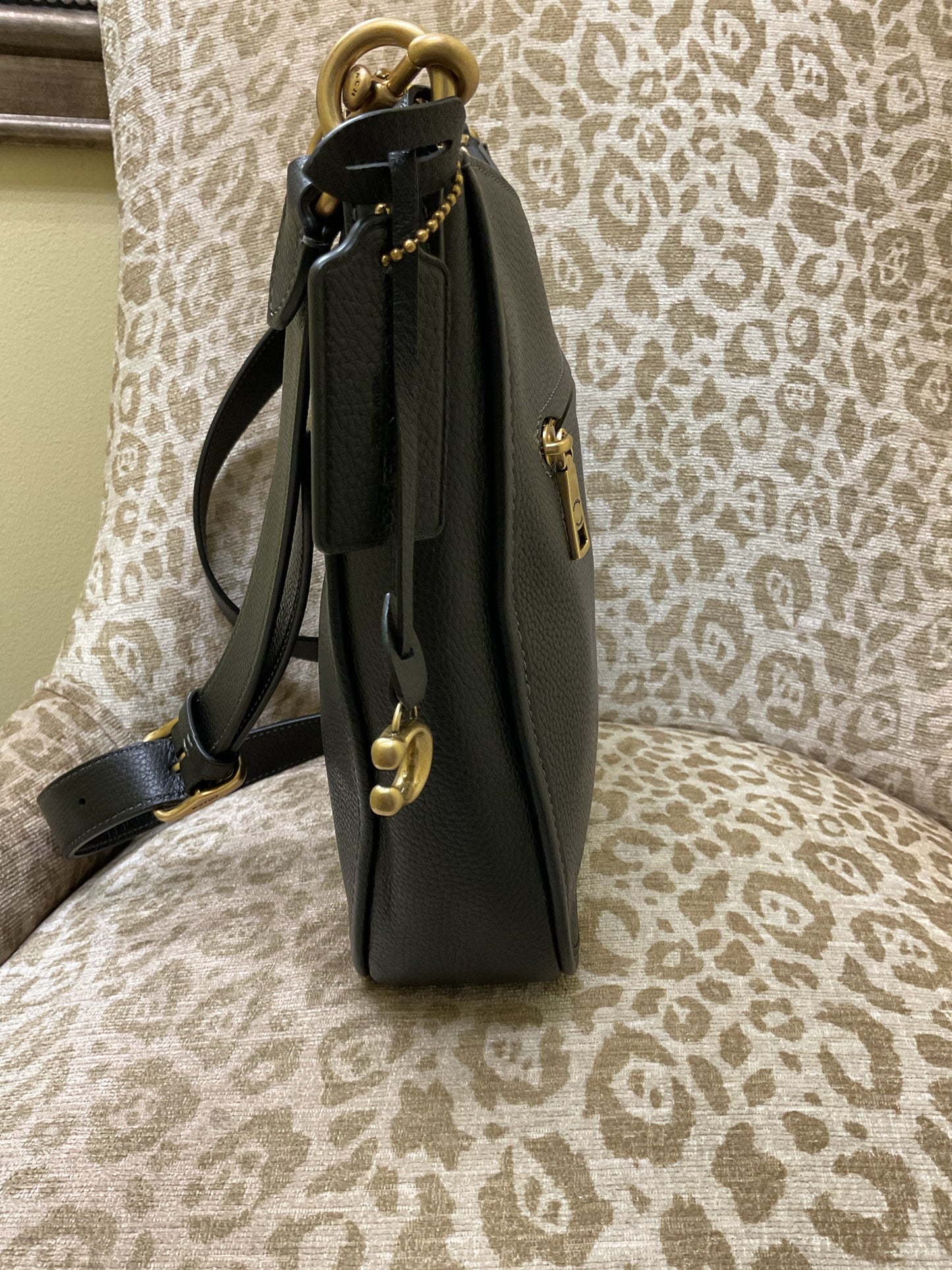 coach Purse Chaise Black Polished Pebbled Leather Crossbody Purse # C8483 MINT