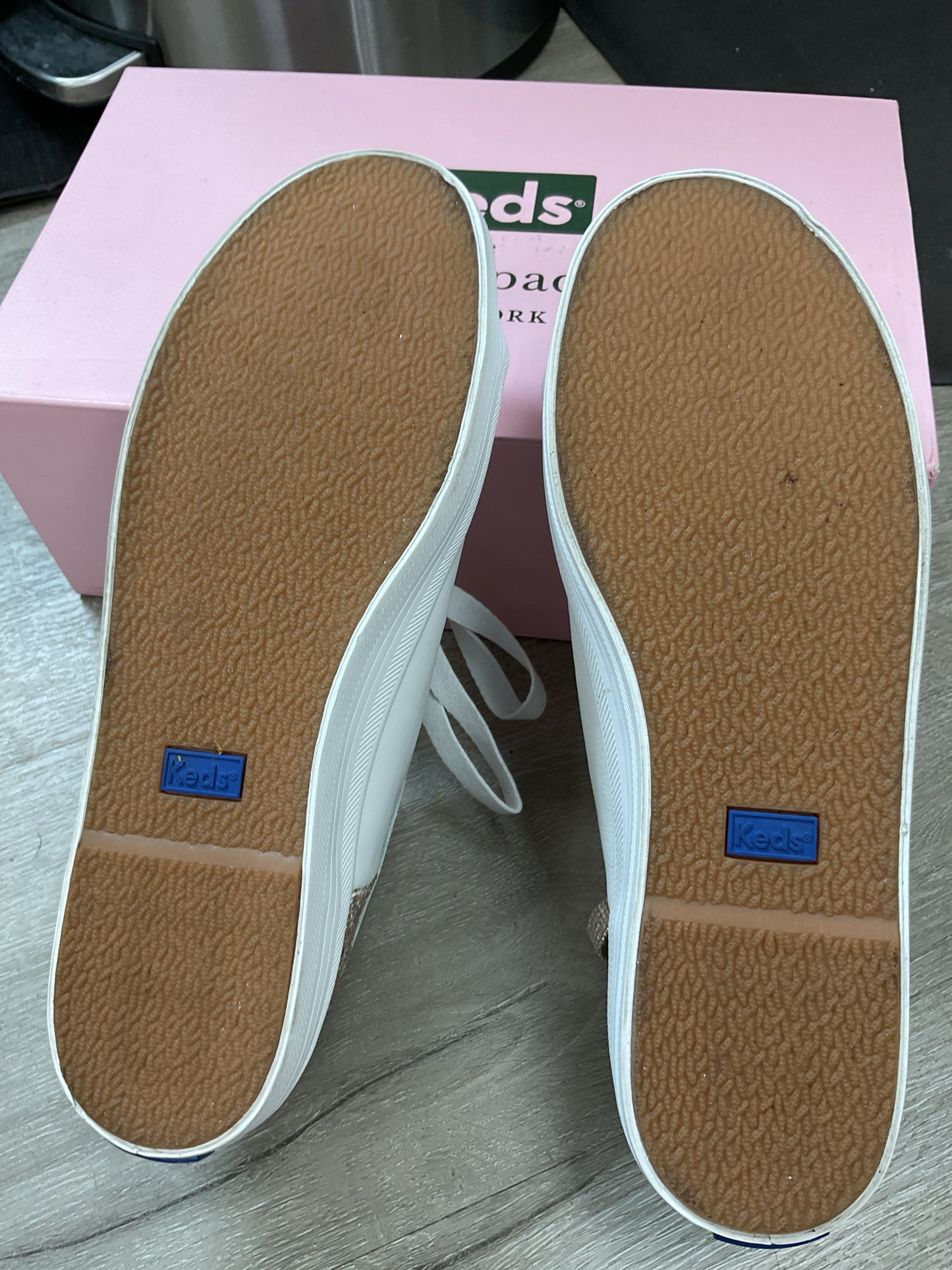 Kate Spade 7 White shoes kickstart glitter & flower sneakers
