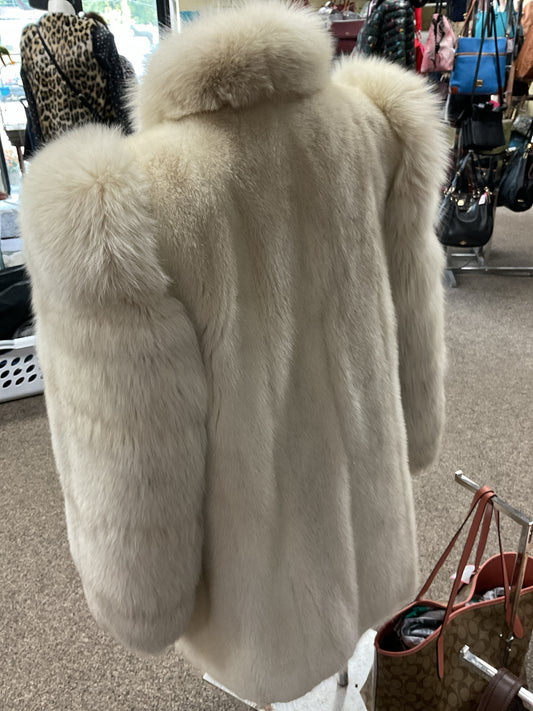 Ribnick Size M White Coat fox fur