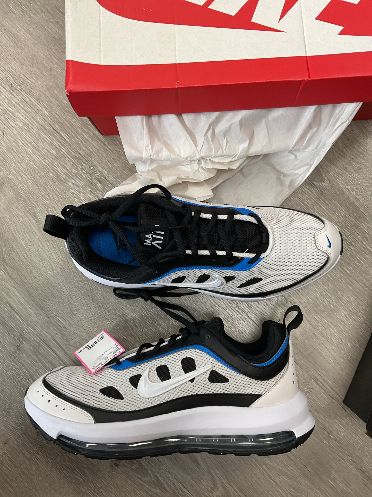 Nike 8.5 White shoes Air Max AP NEW in box MEN