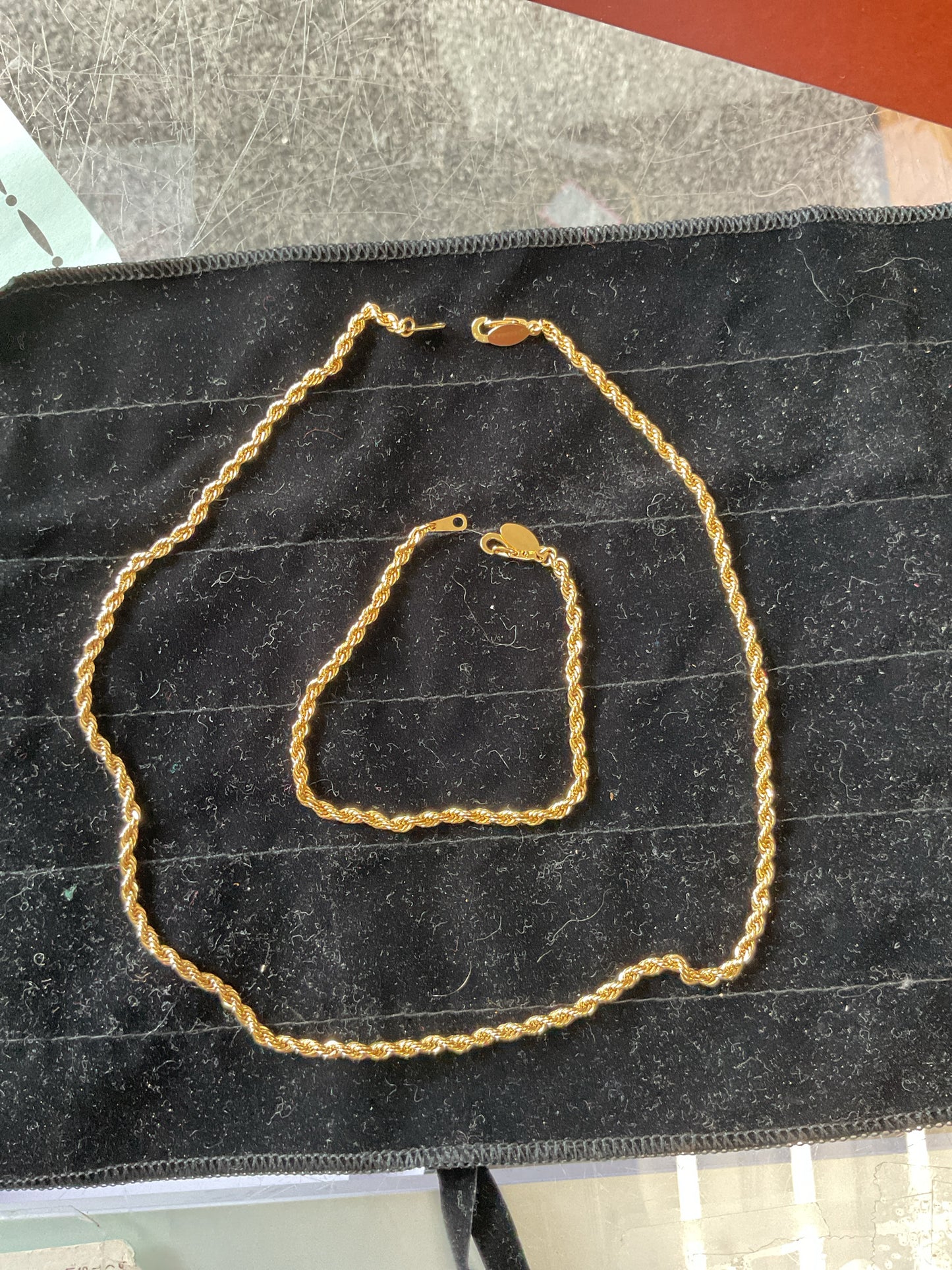 Ambassador Necklace & bracelet vintage gold set with box