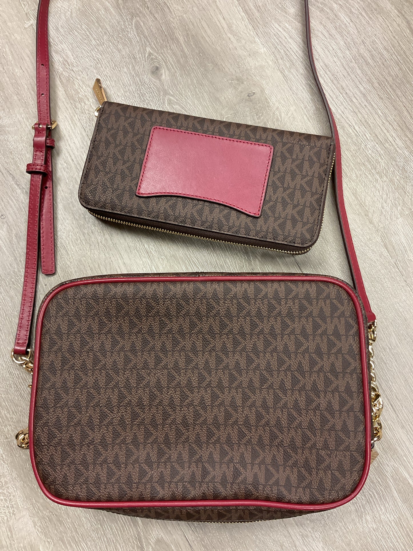 Michael Kors Purse camera bag and matching walet burgundy trim & brown MK