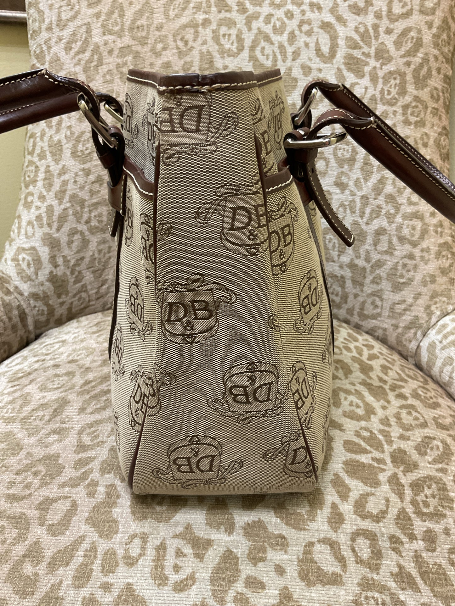 Dooney & Bourke Purse