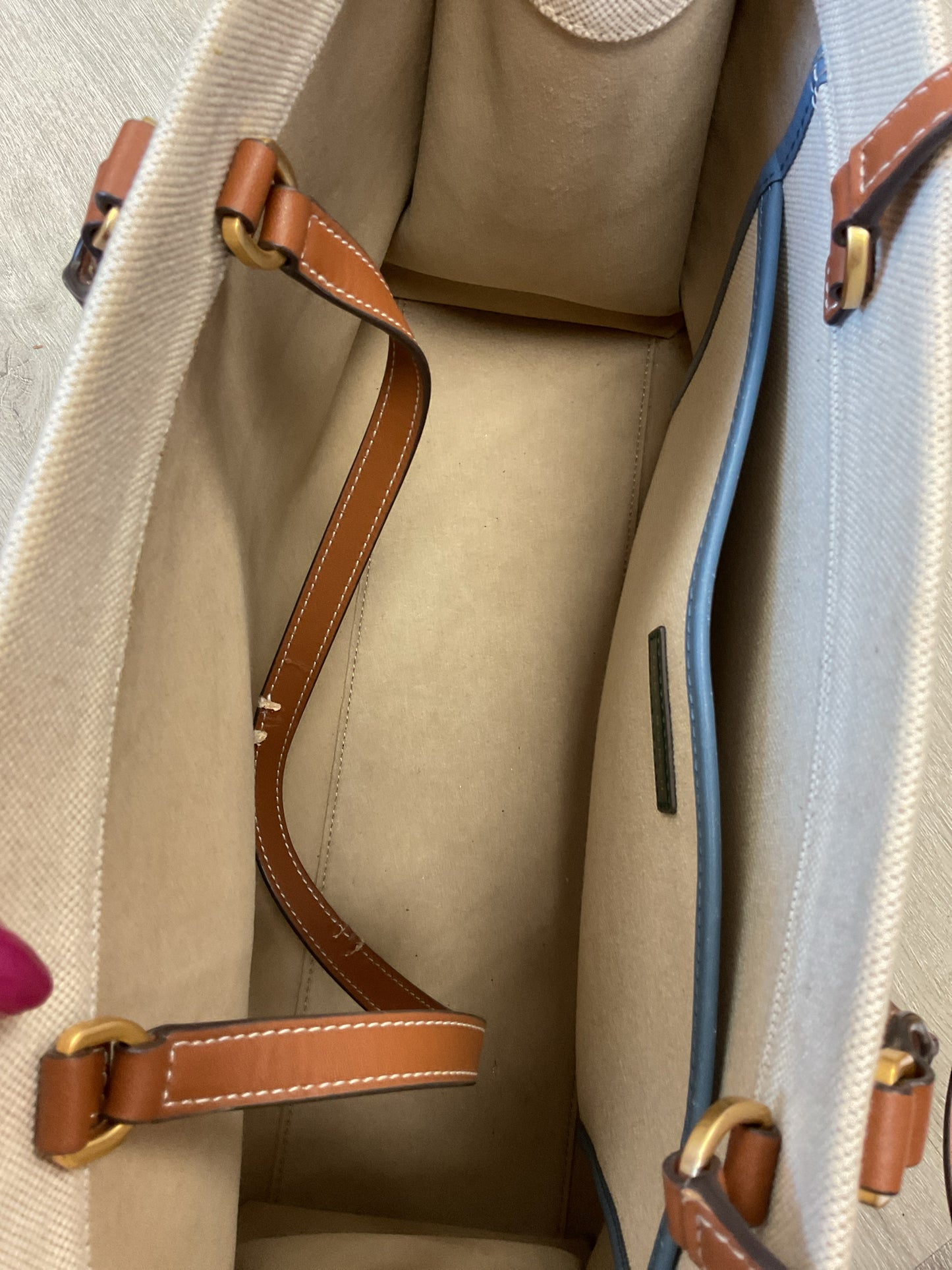 Tory Burch Purse Blake Jumbo Tote bag defect on strap